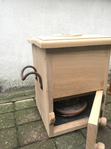 Our Boerhaave furnace with some glowing peat inside